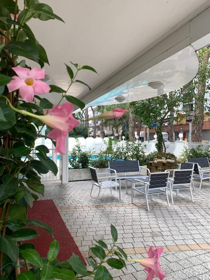 Hotel Royal Plaza Rimini Kültér fotó