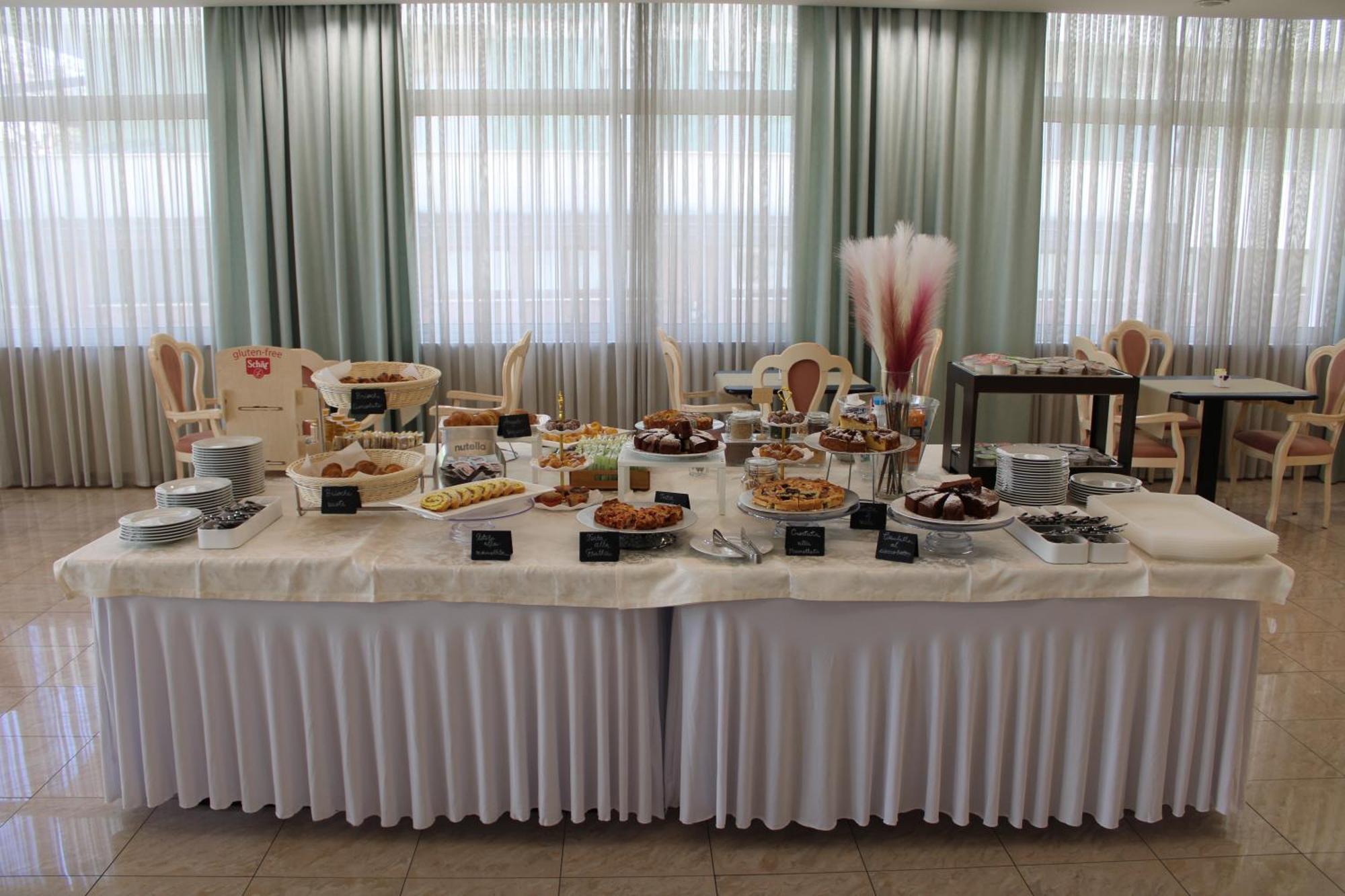 Hotel Royal Plaza Rimini Kültér fotó